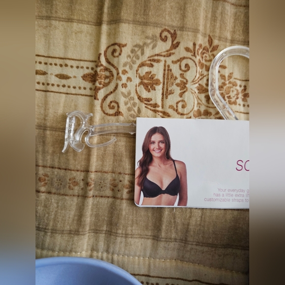 So - Soft Lifting  Bra - Picture 14 of 15